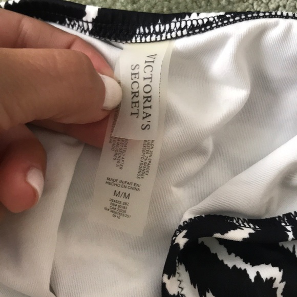 Victoria’s Secret Zebra Bikini Top & Bottom Size M - Picture 5 of 7